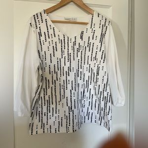 Black and white weekend t-shirt